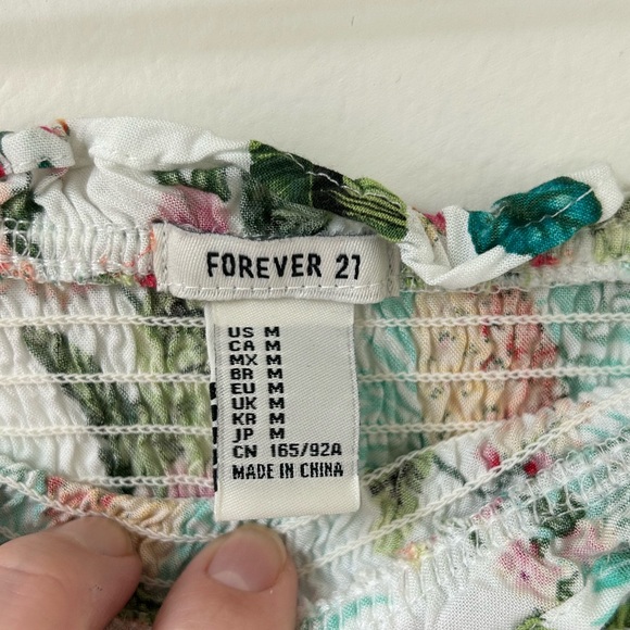 Forever 21 floral top size medium - Picture 4 of 4